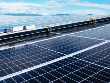 DỊCH VỤ VỆ SINH TẤM PIN NĂNG LƯỢNG MẶT TRỜI 